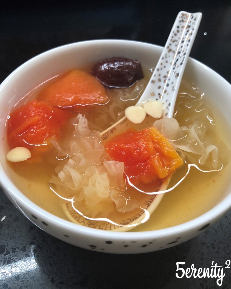 Snow fungus papaya soup
